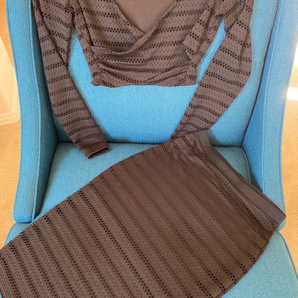 bebe! Set Black Crop top High Waisted Skirt - Picture 3 of 6